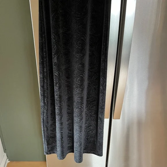 Vintage Y2K Black Velvet Le Chateau Jr. Dress - Picture 2 of 7